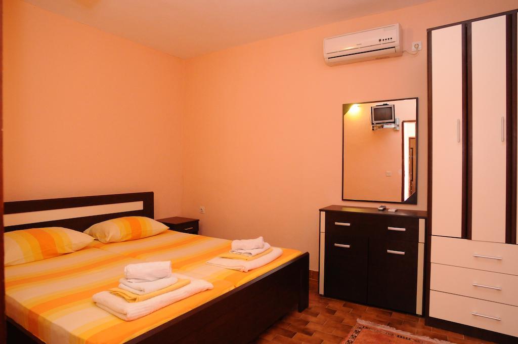 Vila Apartments Lidija Petrovac Rom bilde